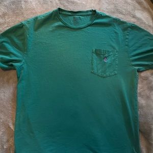 Tee shirt
